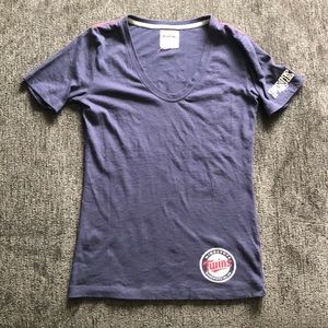 Pink brand Minnesota Twins tee